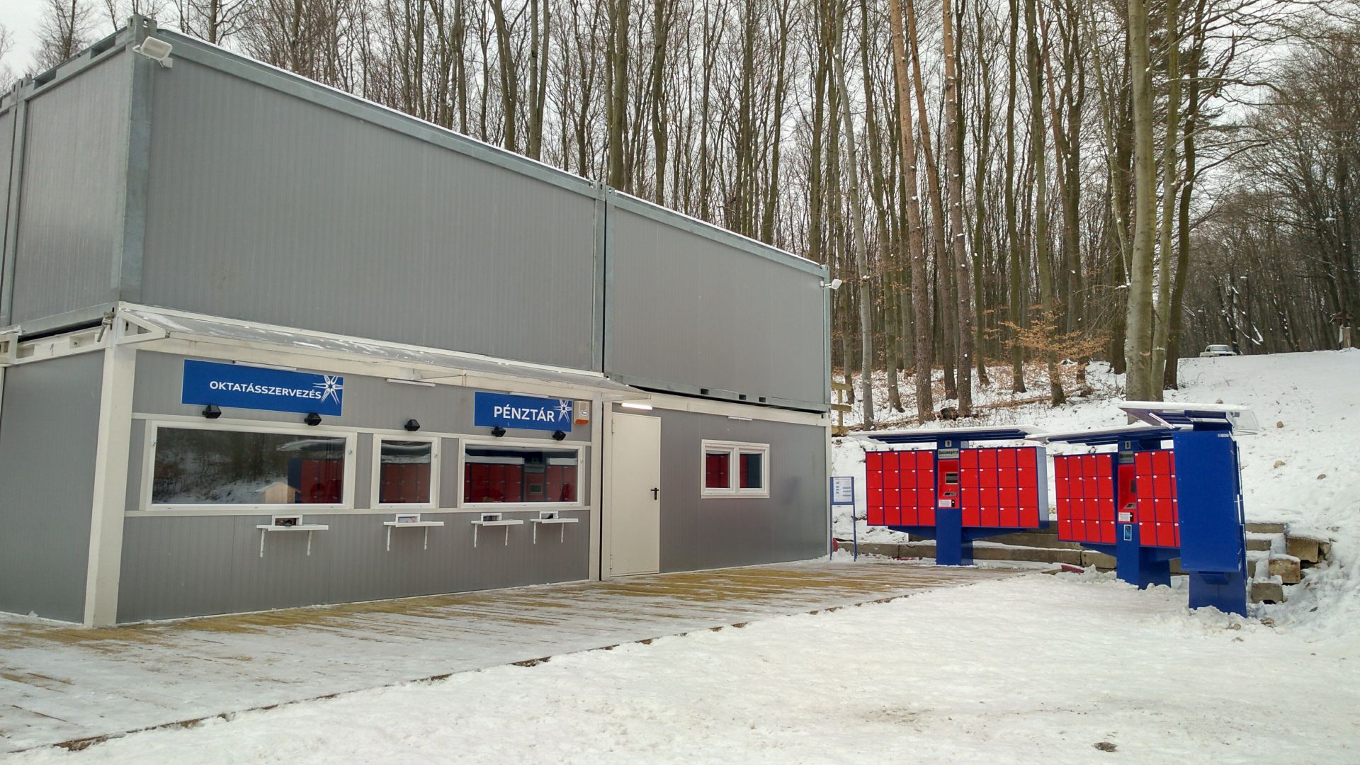 Az épület